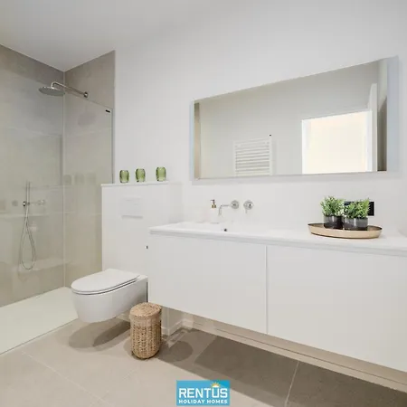 August - For 6 Persons With 3 Bedrooms Apartment Nieuwpoort