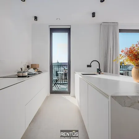 August - For 6 Persons With 3 Bedrooms