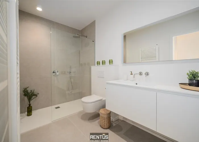 August - For 6 Persons With 3 Bedrooms *